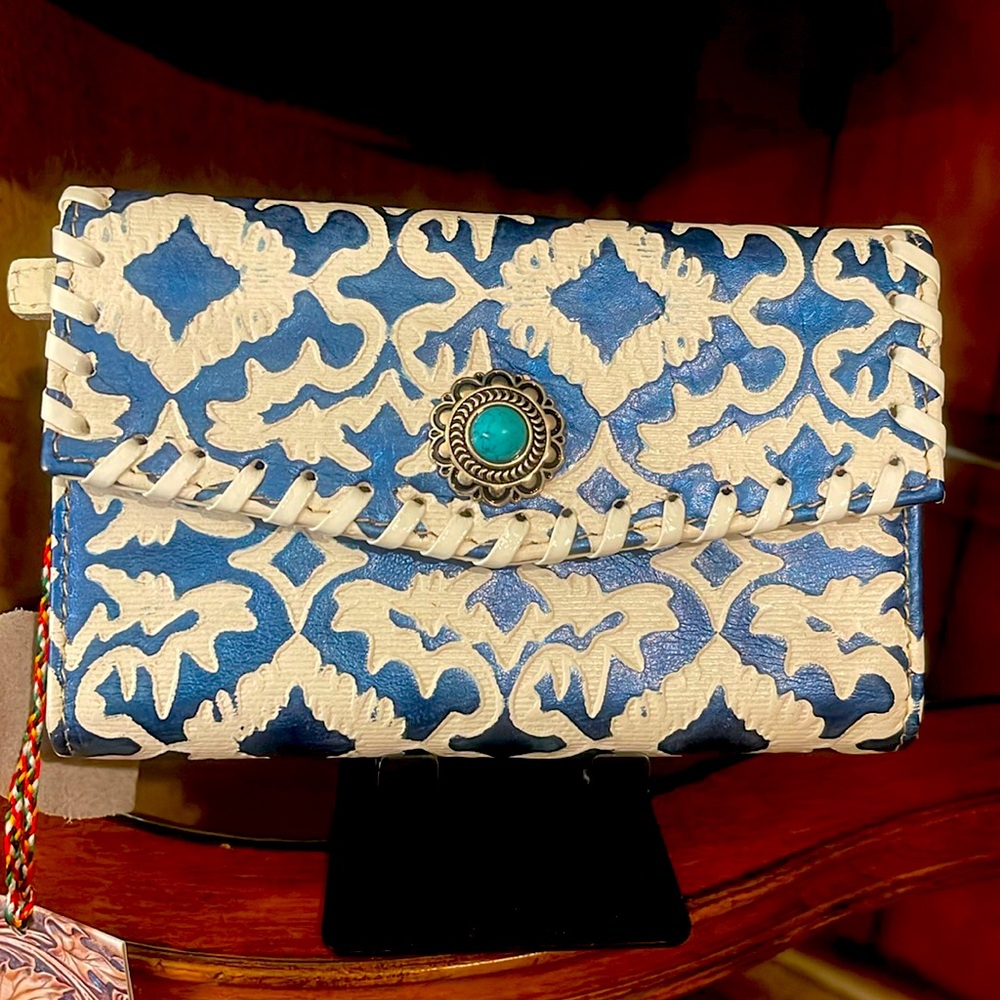 MYRA-WAPANUKA WALLET